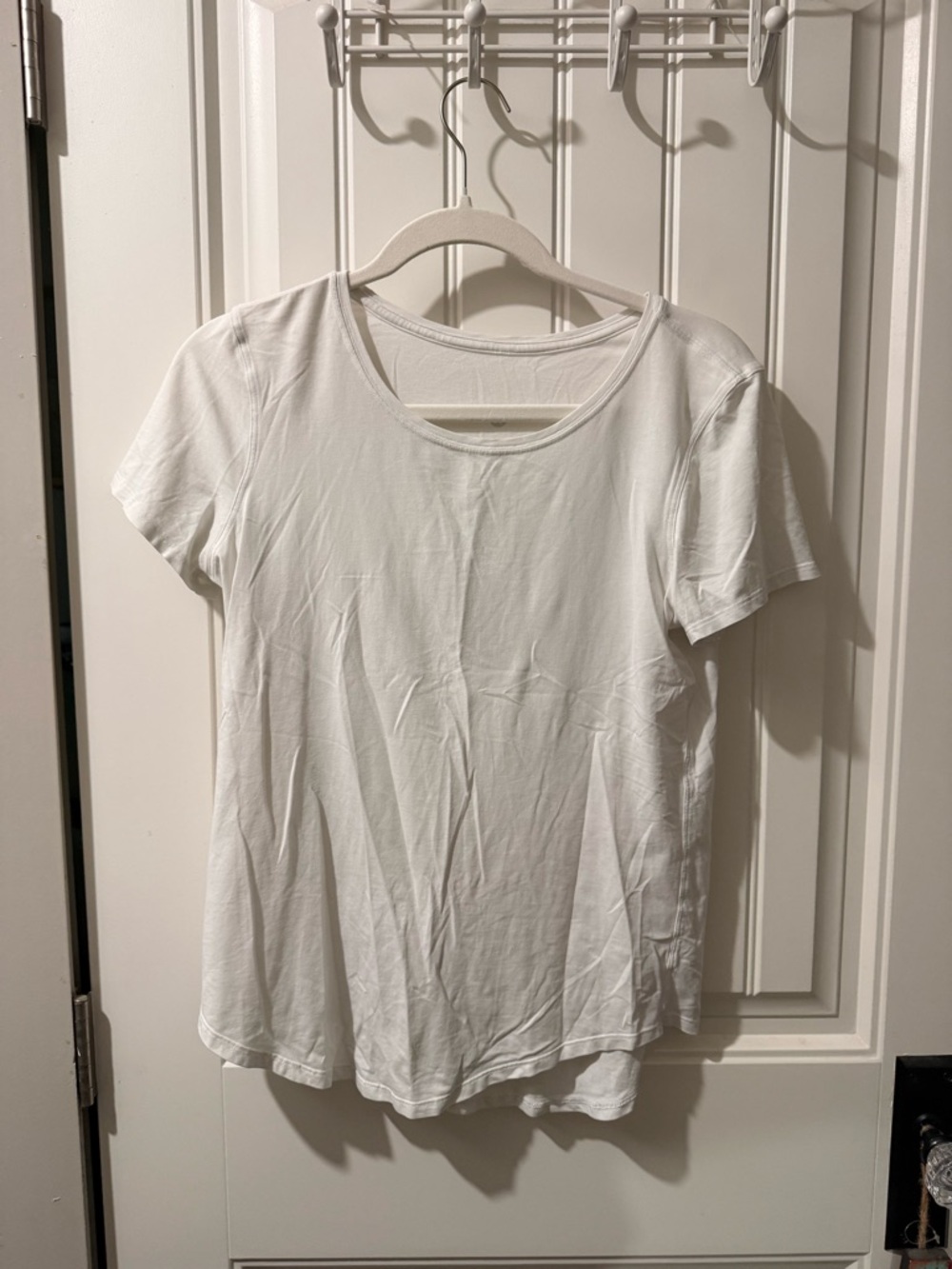 lululemon athletica White Scoop Neck Short Sleeve Tee